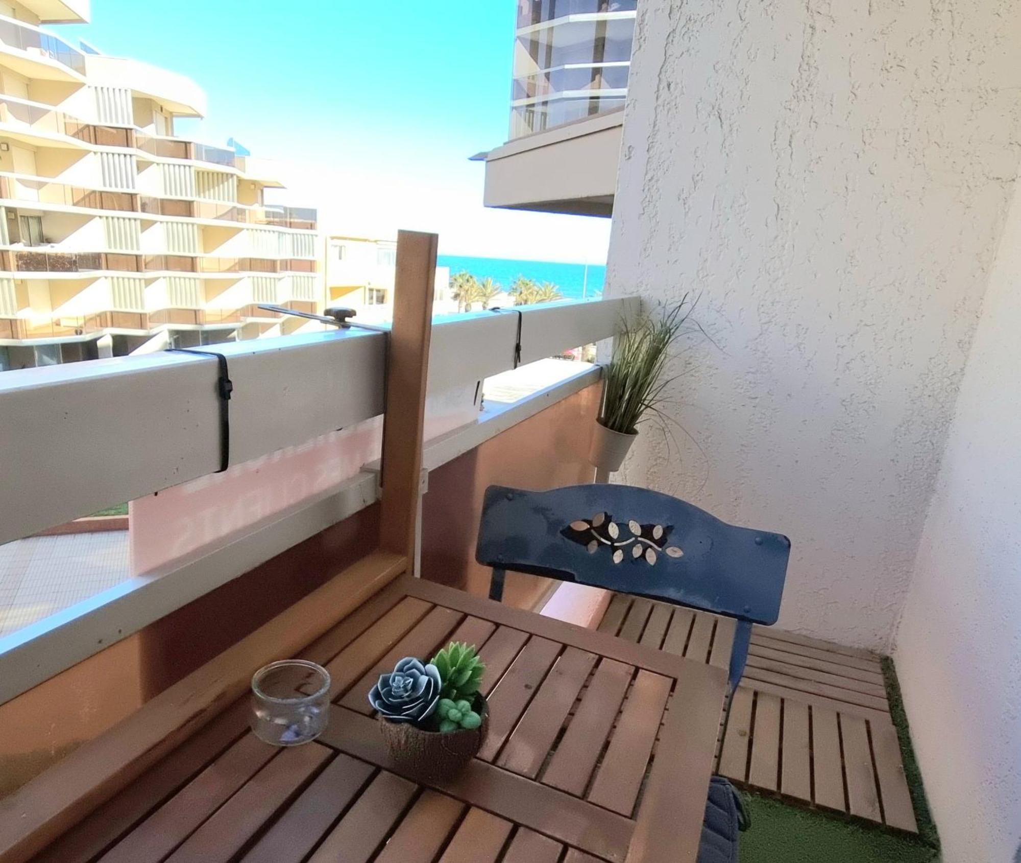 Studio Cozy En Bord De Plage Avec Vue Mer Et Wifi Canet-en-Roussillon Kültér fotó